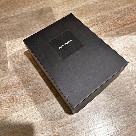 Authentic Men’s Saint Laurent high top sneaker - Picture 8 of 9